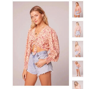 NWOT!! BOG Collective - BAY BLUSH FLORAL TIE FRONT TOP - Size S